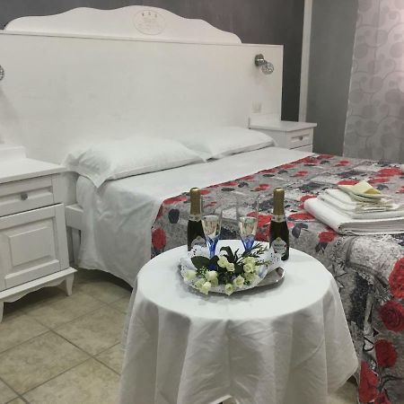 Il Rifugio Di Dante Bed & Breakfast ซินาลุงกา ภายนอก รูปภาพ