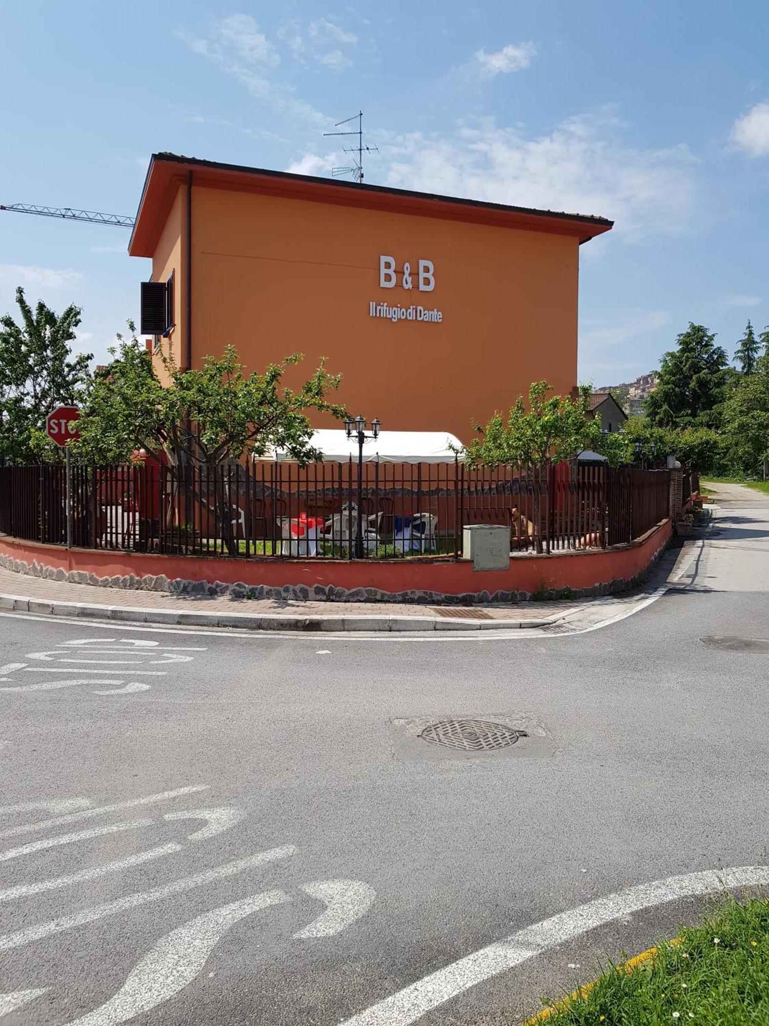 Il Rifugio Di Dante Bed & Breakfast ซินาลุงกา ภายนอก รูปภาพ
