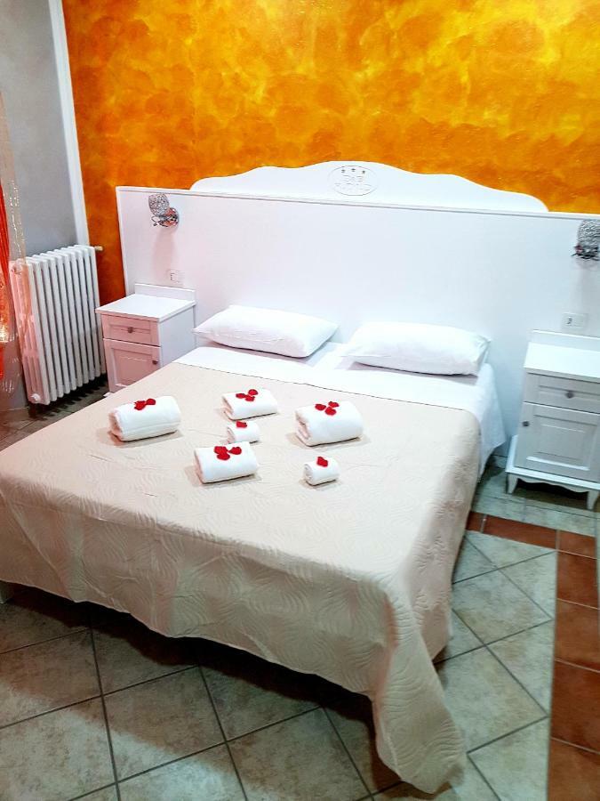 Il Rifugio Di Dante Bed & Breakfast ซินาลุงกา ภายนอก รูปภาพ